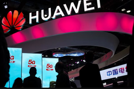 Đấu không lại iPhone 17, Huawei tăng trưởng chạm đáy 3 năm, chỉ còn trông chờ vào mảng xe điện và AI