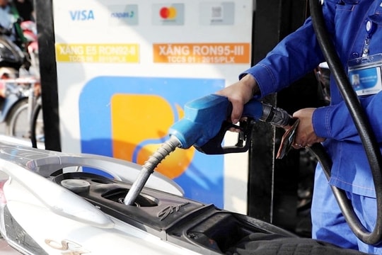 Bộ Tài chính đề xuất tiếp tục giảm thuế nhập khẩu mặt hàng xăng dầu về 0% đến giữa năm 2026
