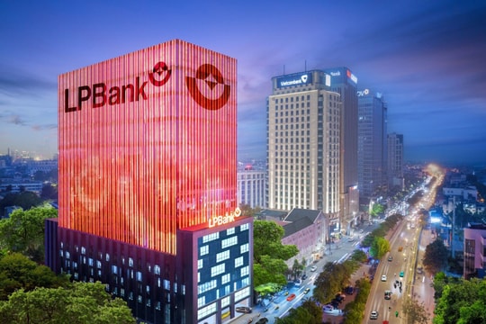 Cổ phiếu LPBank (LPB) “tím lịm”, trắng bên bán trong phiên đầu tuần rực lửa