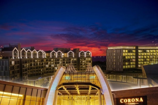 Chủ Casino Phú Quốc: Lỗ lũy kế 6.000 tỷ, nợ gấp 25 lần vốn chủ, vẫn mạnh tay thâu tóm 1 dự án bất động sản đình đám