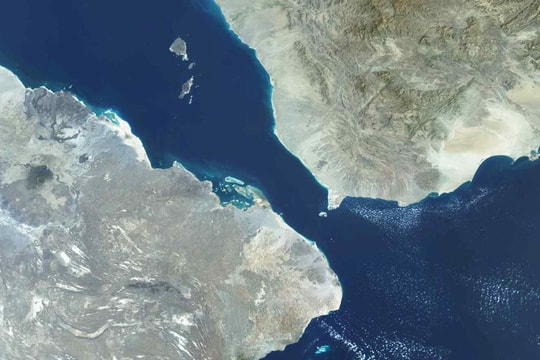 Cú sốc Hormuz chưa qua, một eo biển rộng 32 km lại có nguy cơ bị phong toả - 4 triệu thùng dầu đi qua mỗi ngày, chủ yếu cập cảng TQ, Nhật Bản, Đông Nam Á