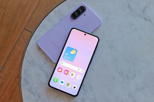 Samsung ra mắt Galaxy A37 giá chỉ 10 triệu: "Vua tầm trung" mới là đây, tính năng càn quét mọi đối thủ