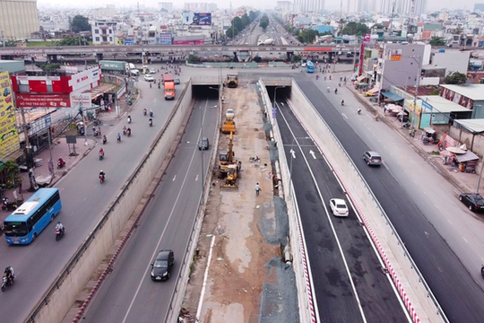 Giá vật liệu “nhảy vọt” theo xăng dầu: Nguy cơ đội vốn hàng chục nghìn tỷ đồng