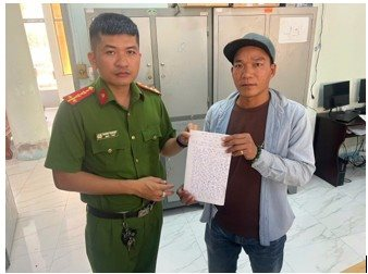 Tài khoản ngân hàng có giao dịch 9 triệu đồng: Công an yêu cầu Anh Hà Châu Phi lên làm việc 