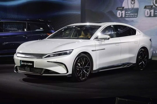 Thăm 1 nhà máy phụ tùng ô tô Trung Quốc, CEO Honda nói thẳng: 'Chúng ta không có cơ hội đối đầu'