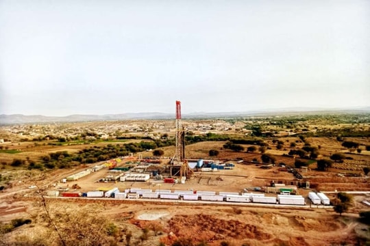 Khoan sâu 4.000m xuống lòng đất, phát hiện mỏ khí đốt sản lượng hơn 5.000 thùng mỗi ngày