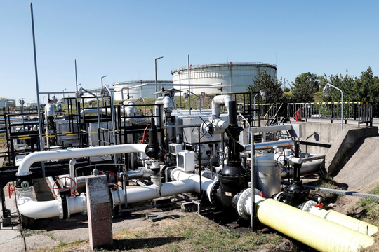 Đang nhập khẩu gần như hoàn toàn năng lượng từ Nga, một ‘khách ruột’ của Moscow sắp chi nửa tỷ USD mua 500.000 tấn dầu từ Mỹ