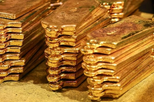 Một quốc gia bất ngờ bán 52 tấn vàng chỉ trong 1 tháng, cho vay gần 80 tấn, góp phần khiến giá vàng rơi mạnh nhất 20 năm