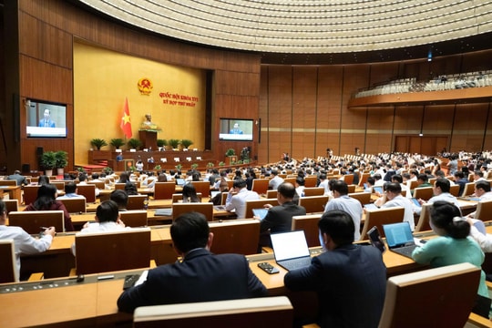 Thống nhất trình Quốc hội giảm mạnh thuế xăng dầu để ứng phó biến động giá năng lượng, áp dụng từ 16/4 đến 30/6