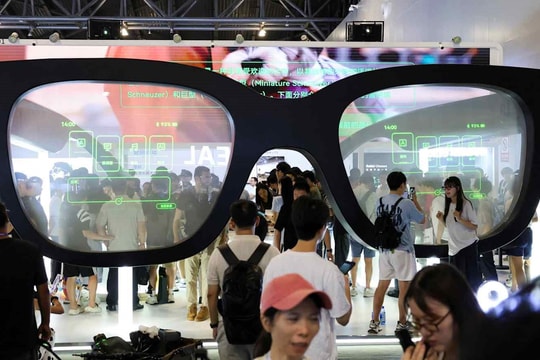 Kính AI Trung Quốc và tham vọng lật đổ đế chế Meta