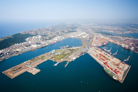 Được Iran đề xuất cùng chia phí ‘thông hành’ 2 triệu USD qua eo biển Hormuz, nước láng giềng của Tehran nói gì?