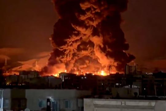 Mỹ bắt đầu "hái quả ngọt" từ cuộc chiến ở Iran: Xuất khẩu dầu thô vọt lên mức kỷ lục