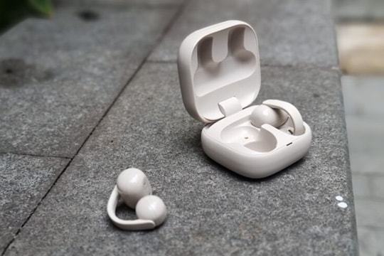 Sony LinkBuds Clip WF-LC900: Tai nghe cho người 'không muốn tách khỏi thế giới'