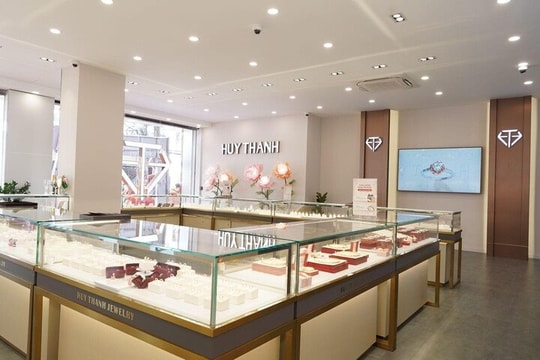Bị thanh tra đột xuất, Huy Thanh Jewelry làm ăn ra sao?

