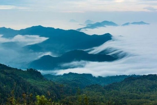 Một địa phương được ví là “Hạ Long trên cạn” vừa kiếm hơn 10.000 tỷ từ du lịch: Sở hữu 5.000 di tích, có cả "báu vật di sản" ai đến cũng mê