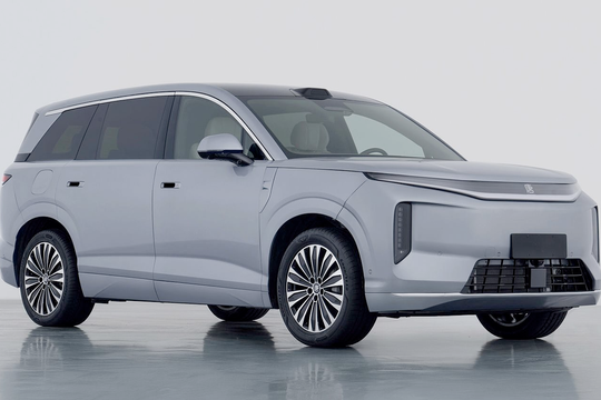 Cận cảnh "phòng khách di động" của BYD: Mạnh 784 mã lực, chạy 950 km sau một lần sạc
