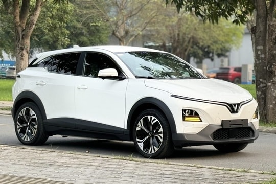 SUV tầm giá 700 triệu đồng: Xe Nhật phủ bóng phân khúc nhưng vẫn không thể cạnh tranh với 1 mẫu xe này