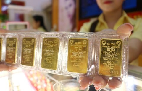 Vì sao giá vàng ở Việt Nam lại đắt hơn thế giới, chênh lệch 24 triệu đồng/lượng?