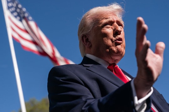 Ông Trump báo tin không vui cho dân Mỹ, cảnh báo giá xăng cao có thể kéo dài tới tháng 11