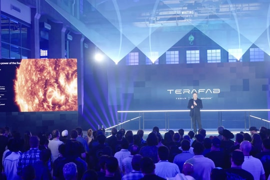 5.000 tỷ USD, 358 nhà máy và 1 chip AI: “Canh bạc” lớn nhất thế kỷ của Elon Musk tiêu tốn hơn 70% ngân sách Mỹ