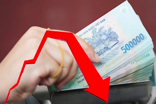 Ngân hàng giảm lãi suất huy động: Nhà đầu tư xoay trục dòng tiền ra sao?