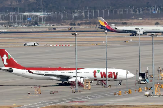 Nóng: Một hãng hàng không cho toàn bộ tổ tiếp viên nghỉ không lương 2 tháng vì quá khó khăn