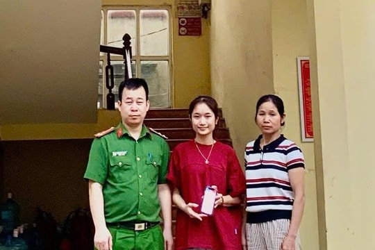 Tài khoản ngân hàng tự cộng thêm 71 triệu đồng, cô gái sinh năm 2007 phải đến công an trình báo