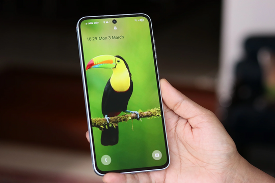 Mẫu điện thoại Samsung mới ra mắt ở Việt Nam "thật khó tin": Nó có thứ vượt trội hơn mọi máy cùng giá khác