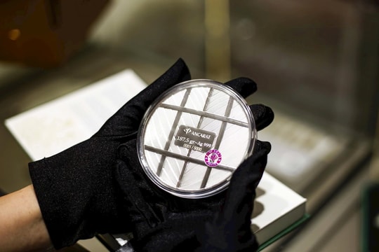 Sáng 14/4: Giá bạc tăng gần 2 triệu đồng/kg