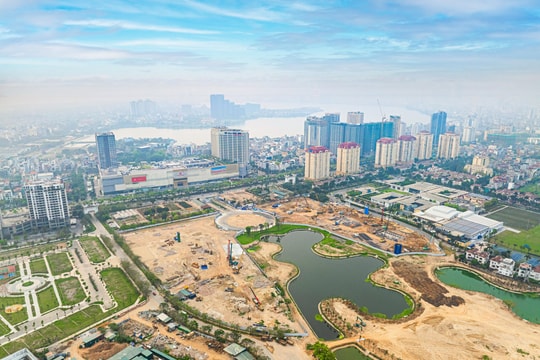 Tổ hợp hàng hiệu quy mô bậc nhất Thủ đô đang thi công ra sao tại toạ độ “vàng” Ciputra?