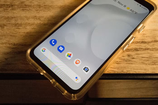 Không cần mua điện thoại giá vài chục triệu: Làm theo cách này, mẫu máy rẻ tiền của bạn tự "biến thành cao cấp"