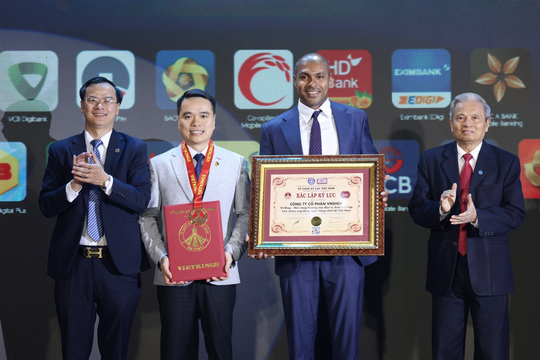 VnShop lập kỷ lục Việt Nam khi tích hợp trên ứng dụng của 19 ngân hàng