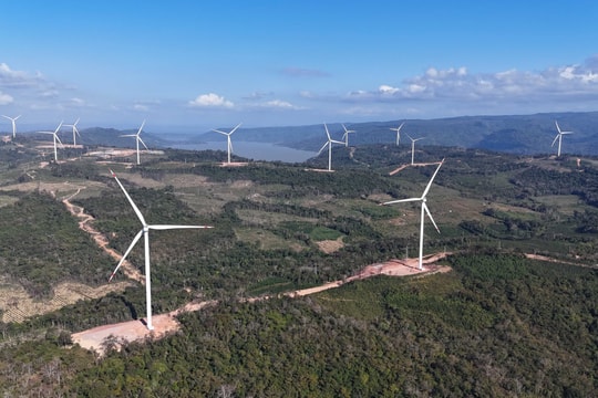 Dấu ấn của bầu Hiển tại Lào: Kỳ tích 16 tháng đưa điện gió về Việt Nam