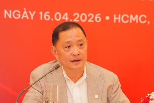 Chủ tịch Phát Đạt lý giải việc bán 88 triệu cổ phiếu giá cao rồi mua lại khi giá giảm: “Tin hay không là quyền của cổ đông”