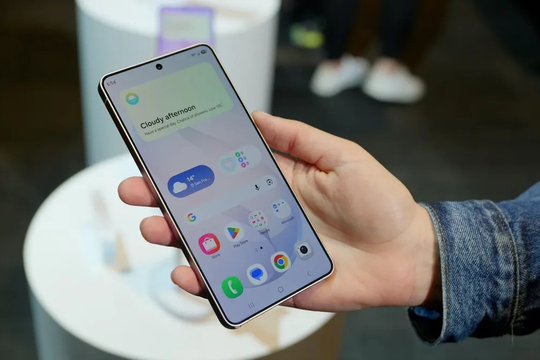 Dùng thử Galaxy S26 Ultra rồi và tôi quyết chọn một mẫu máy khác: Nó rẻ hơn 6 triệu mà dùng chẳng kém gì