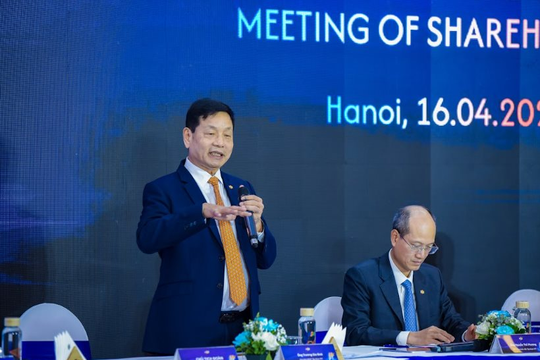 Ông Trương Gia Bình: Mong cổ đông thông cảm vì giá cổ phiếu xuống sâu, FPT thực sự đang "tái sinh"