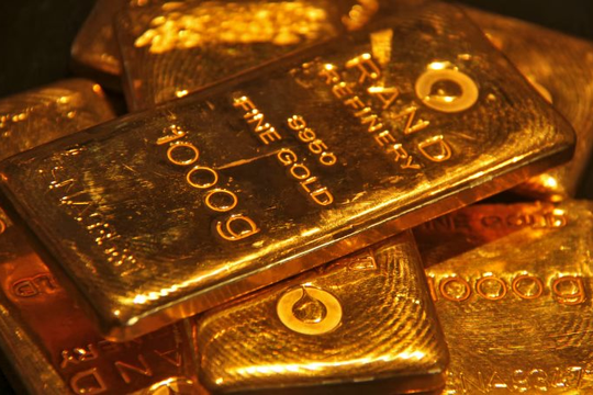 Hàng loạt ngân hàng tại quốc gia chủ chốt BRICS bỗng dừng nhập khẩu, 5 tấn vàng, 8 tấn bạc kẹt tại hải quan: Chuyện gì đây?