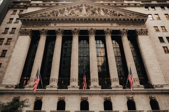 Từ kẻ thù Bitcoin trở thành 'ông trùm': Sàn chứng khoán 233 tuổi lột xác chấn động, khai tử giao dịch truyền thống để đặt cược vào Blockchain 