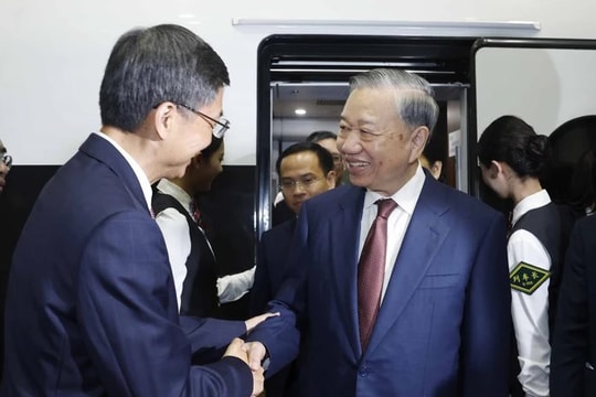 Trên tàu đến Nam Ninh, Tổng Bí thư, Chủ tịch nước Tô Lâm đề nghị gì lãnh đạo lĩnh vực Trung Quốc top 1 TG?