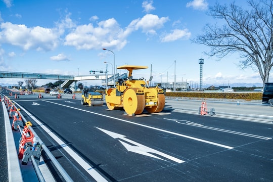 Từ bao cát 1.500 năm tuổi đến Robot AI: Sự lột xác của công nghệ cầu đường Nhật Bản