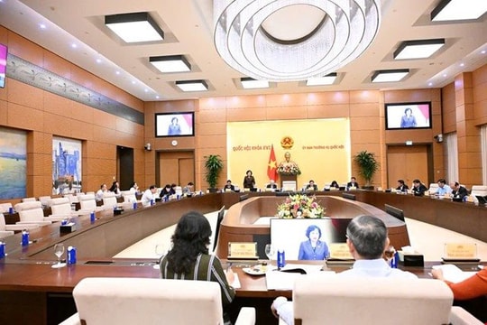 Bộ Tài chính đề xuất điều chỉnh ngưỡng doanh thu chịu thuế với hộ kinh doanh, giao Chính phủ quyết định