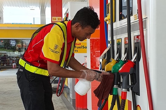 Bán nhiên liệu chỉ 13.000 đồng/lít, nước ASEAN này đang dự tính mua dầu từ Nga