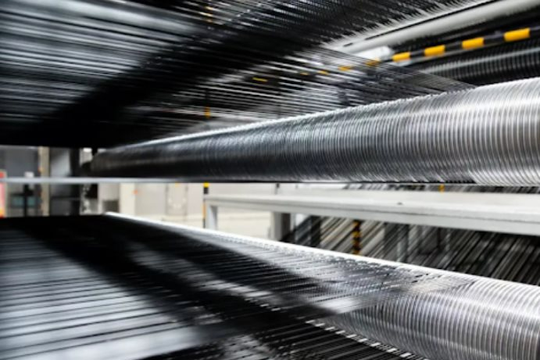 Phát minh của Trung Quốc rung chuyển ngành xây dựng: Sản xuất hàng trăm tấn sợi mỏng hơn tóc 10 lần, bền gấp 10 lần thép