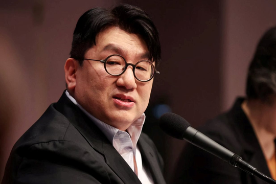 Một ông trùm giải trí đối mặt lệnh bắt giữ vì thu lợi bất chính hơn 3.200 tỷ đồng