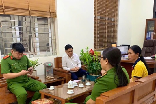 Người phụ nữ SN 1985 đến chi nhánh ngân hàng Agribank rút tiền tiết kiệm, giao dịch viên đang làm thủ tục phải vội báo công an
