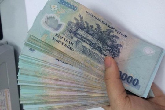 Phát hiện 192 tờ tiền mệnh giá 500K nằm chơ vơ ở khay tiền của cây ATM MB Bank