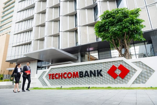Techcombank dự kiến chia cổ tức "khủng": 60% bằng cổ phiếu, 7% bằng tiền mặt