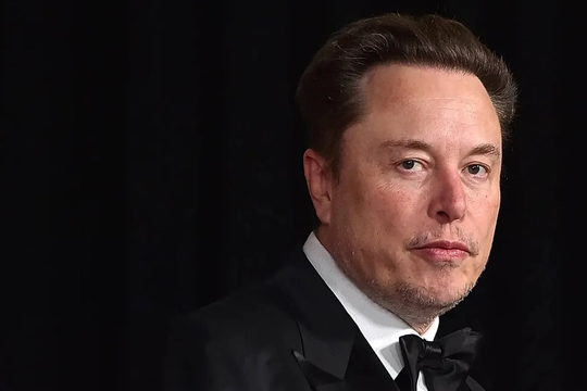 Elon Musk có thừa nhận bất ngờ về Robotaxi, tại sao Tesla lại thận trọng hơn với sản phẩm mới?