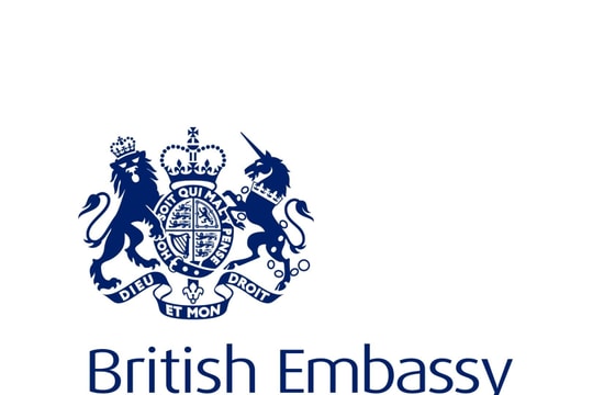 ĐSQ Anh tuyển Trưởng nhóm Đối tác Chuyển đổi xanh lương 65 triệu đồng/tháng: Cuộc đua xanh hóa đang bước vào giai đoạn 'săn đầu người'