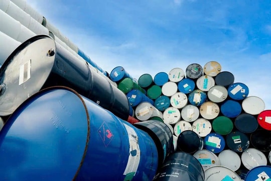 80 triệu thùng dầu dự trữ Mỹ âm thầm vượt đại dương để 'giải cứu' một tọa độ bất ngờ giữa bão Hormuz
